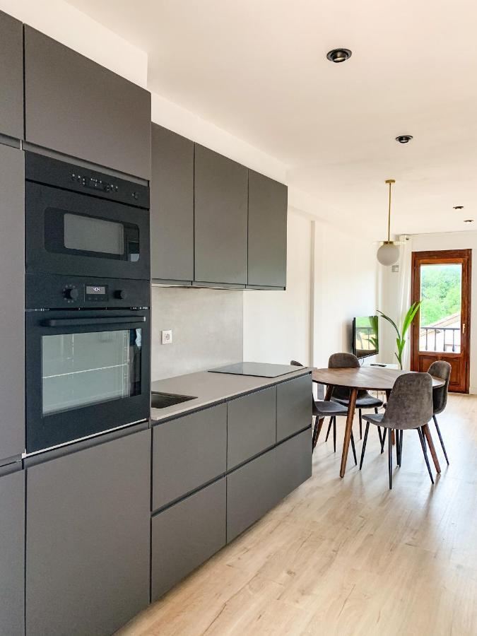 Acogedor Apartamento Con Terraza Y Parking Publico En Comillas Exteriér fotografie