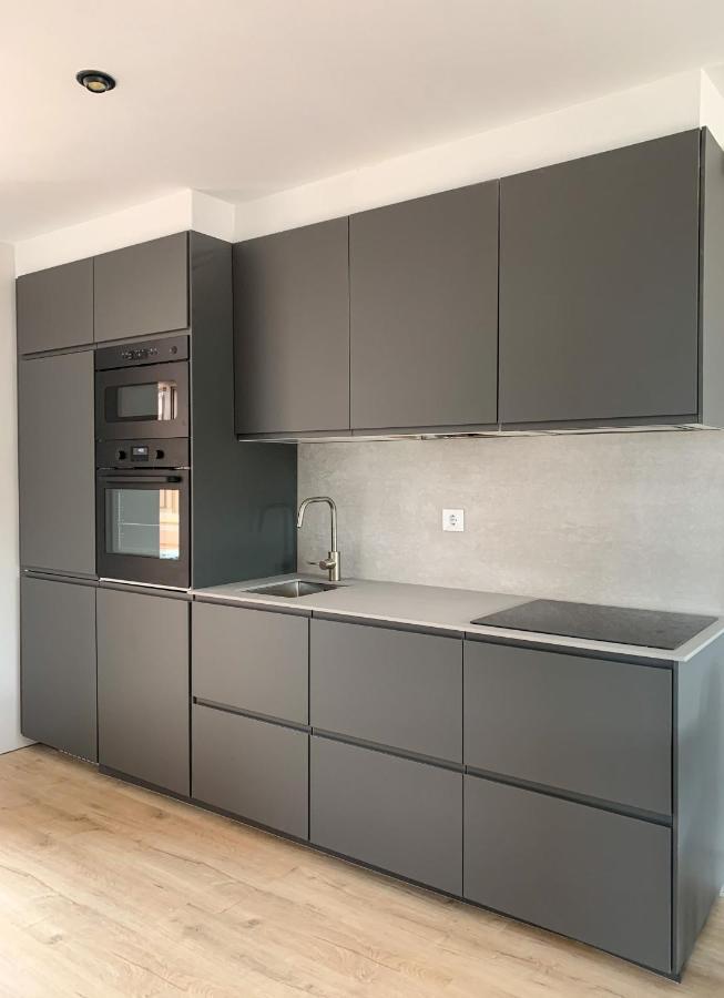 Acogedor Apartamento Con Terraza Y Parking Publico En Comillas Exteriér fotografie